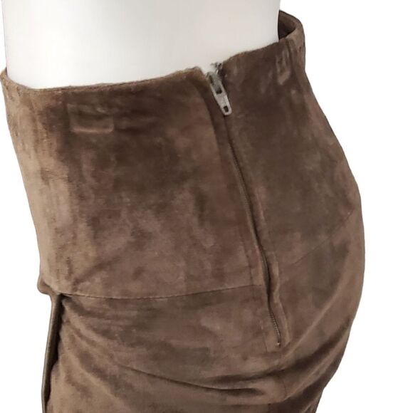 Danier Brown Suede Skirt size 4 - Picture 4 of 9
